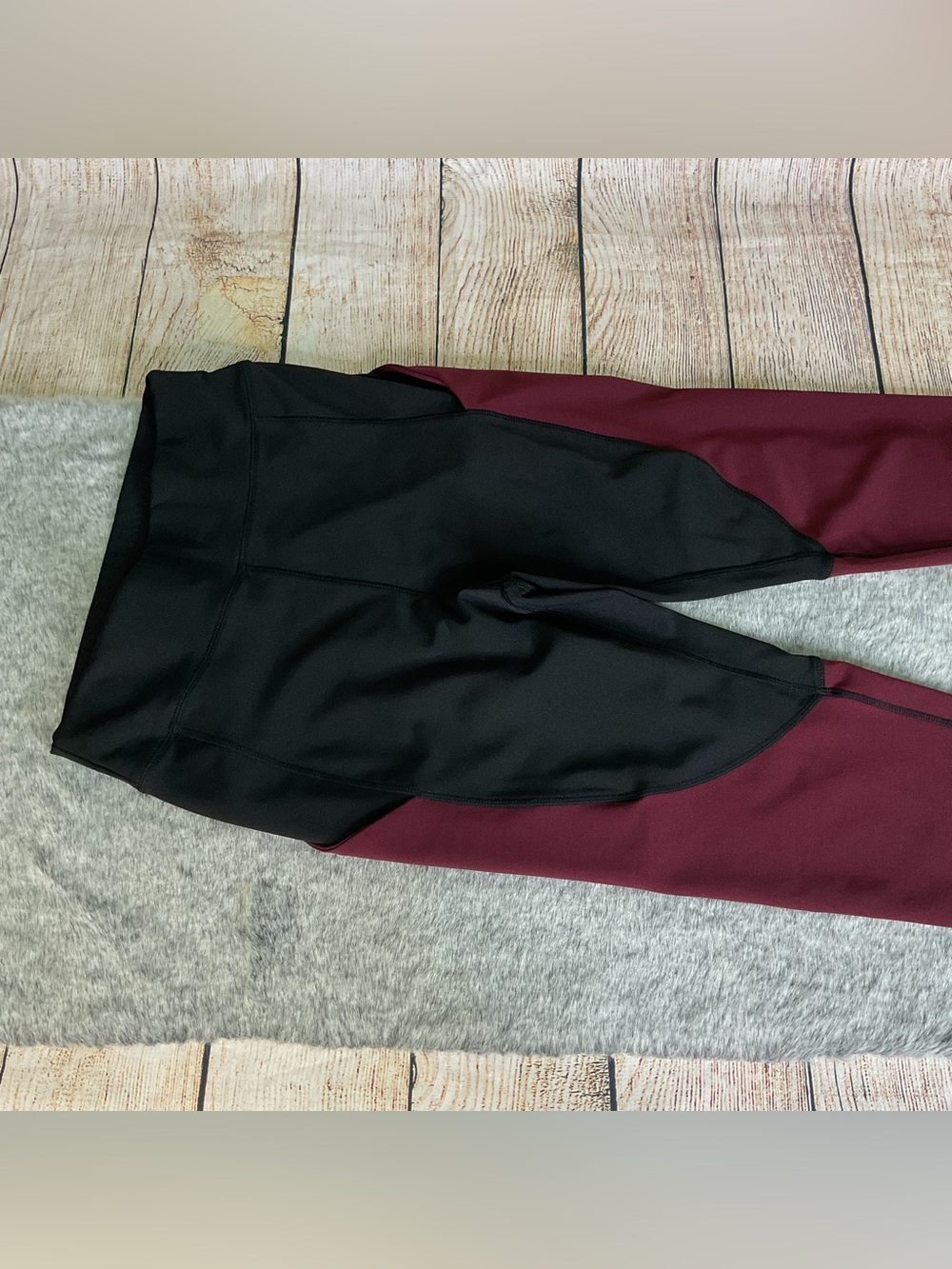 Pop Fit Colorblock Capri Leggings Size S - Picture 2 of 14